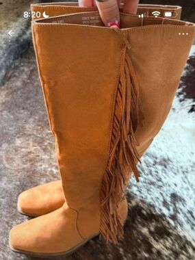 Boots suede